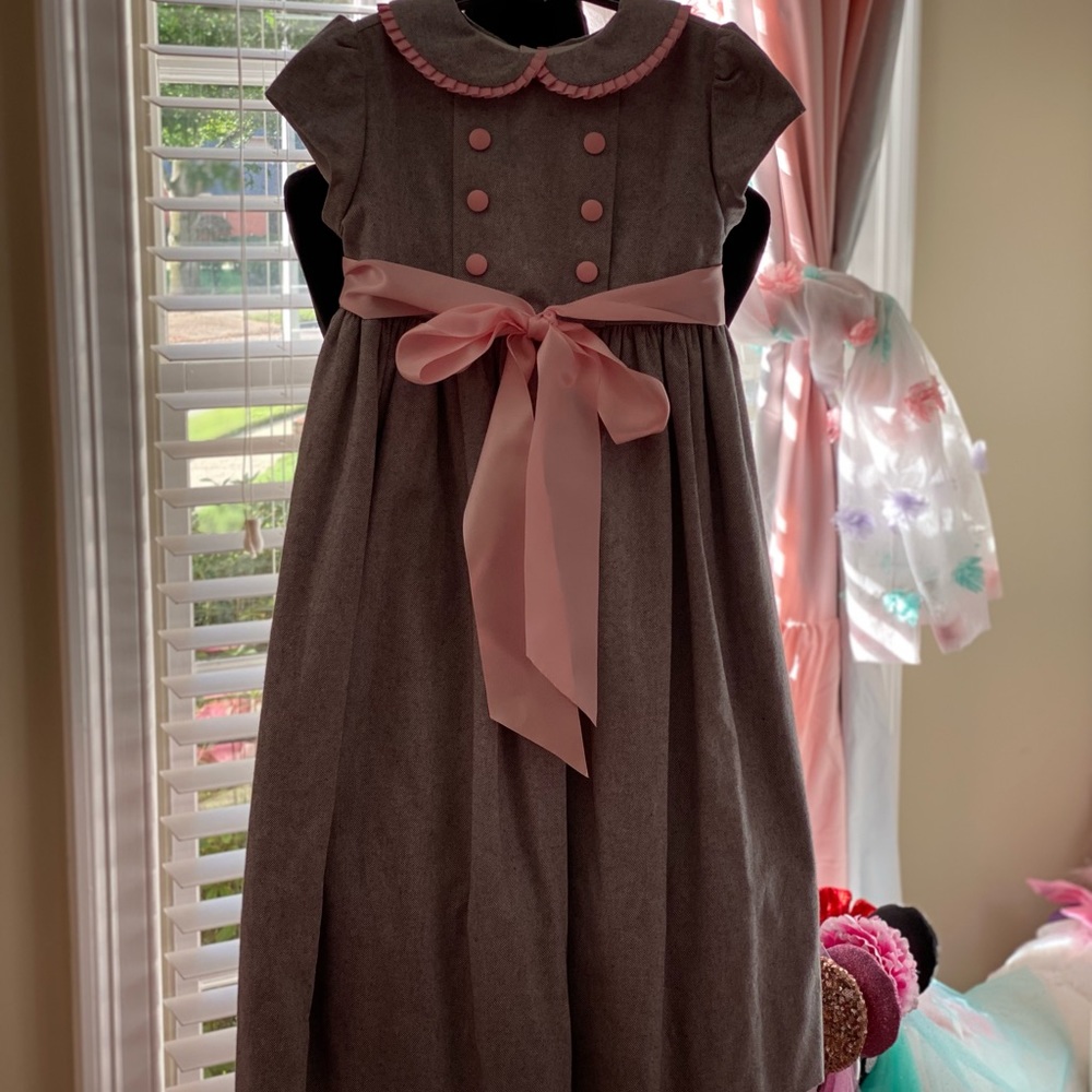 Gray dress with pink accents